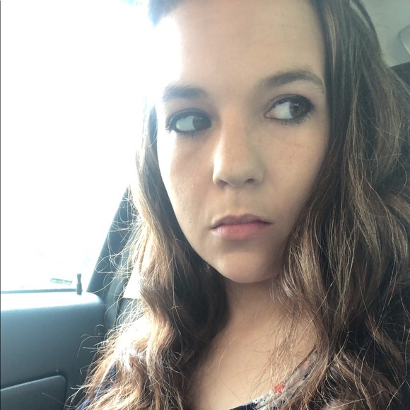 Meet your Posher, Kelsey - Picture 1 of 1